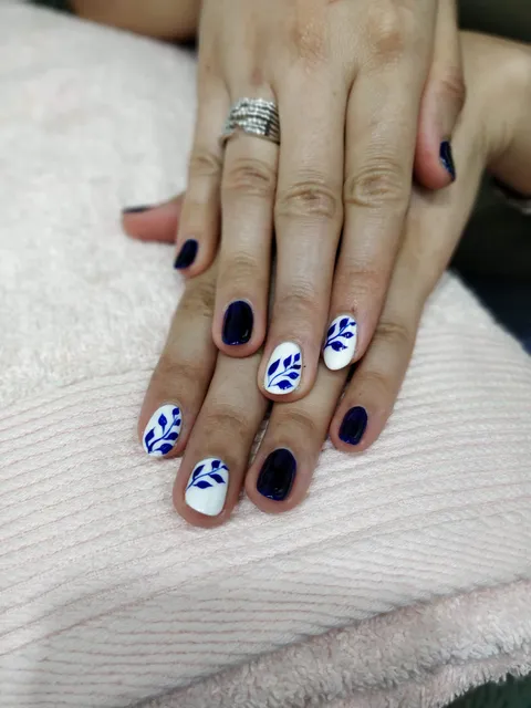 Pinkies Nail Spa & Foot Reflexology