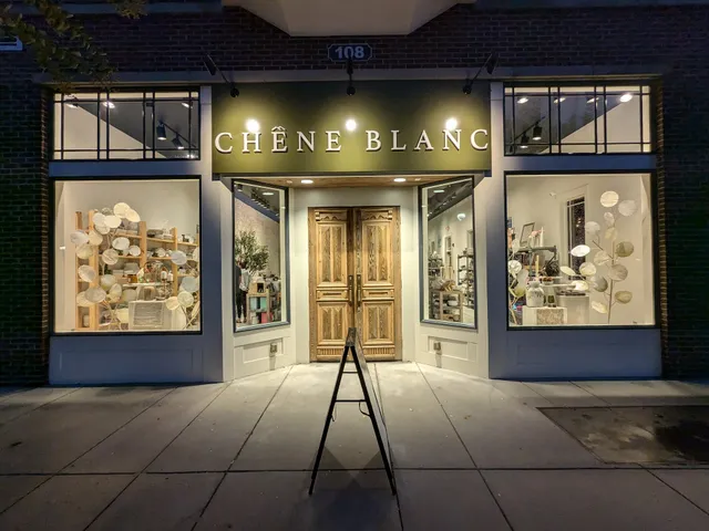 Chêne Blanc Gifts + Home Decor