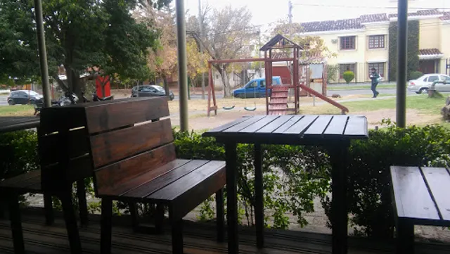 Distinto Grill & Bar