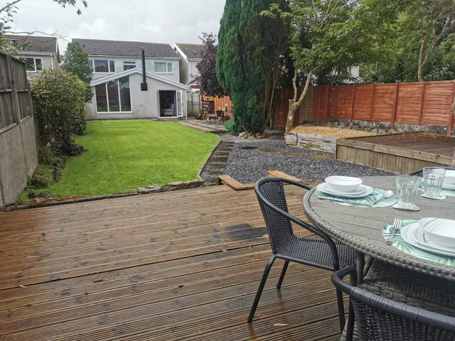 Crynant Countryside Retreat