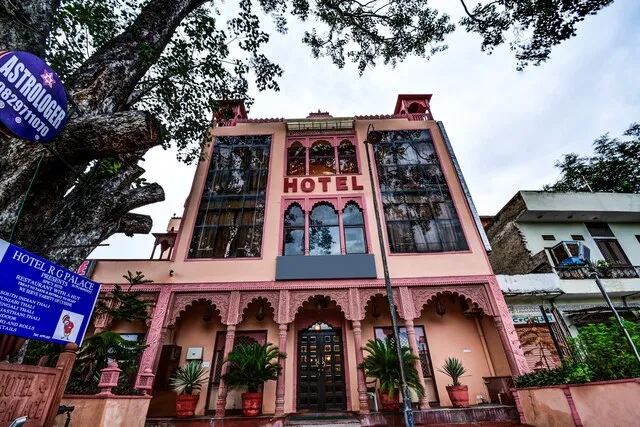 Collection O Rg Palace