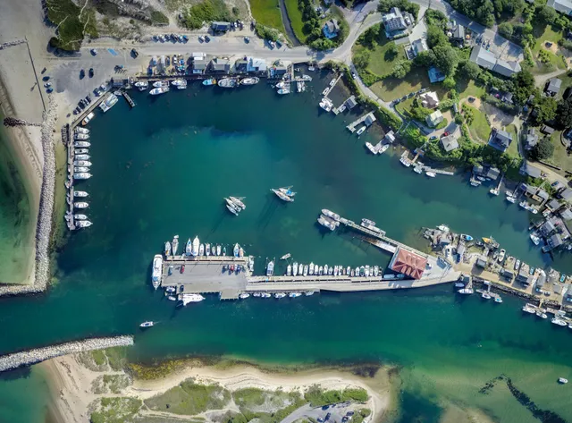 Beach Plum Inn & Restauraunt