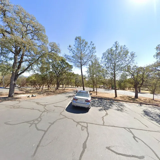 Lake Oroville Visitor Center Parking