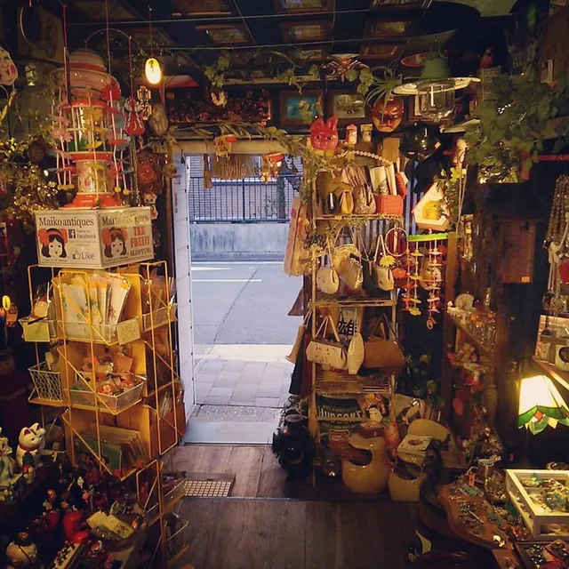 Maiko Antiques Kyoto