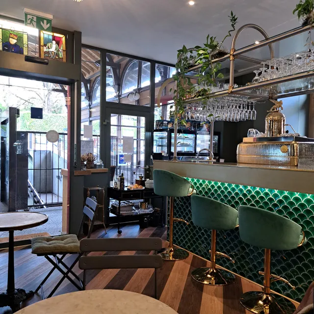 Funiculì Funiculà by Kymèm Café