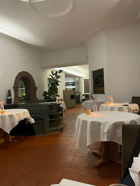 Stephans Stuben by Marco Langer