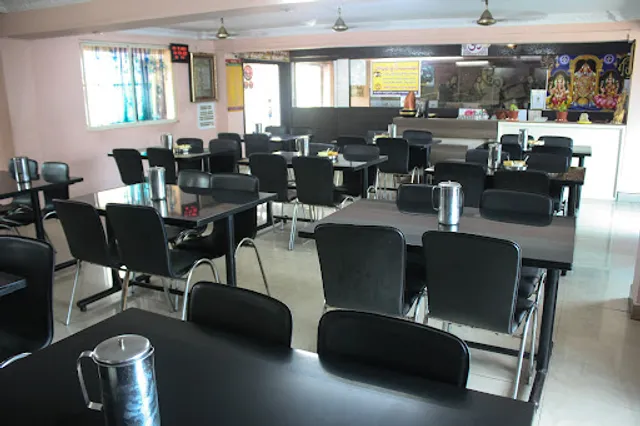 Hotel Sri Sai Sudhaa,