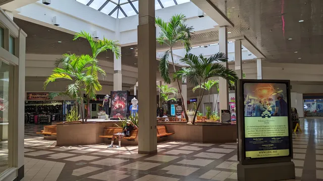 Lakeland Square Mall