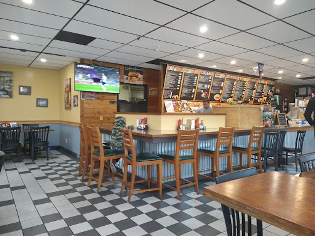 The Corner Cafe & Diner, By El burrito crazy