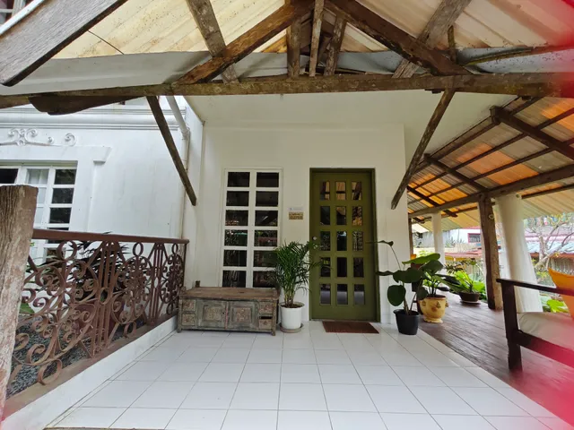 The Green Door Heritage Home - Tagaytay