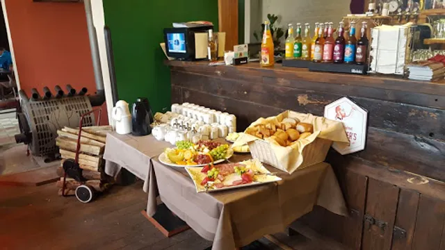 Frank's Burger-Licious BBQ