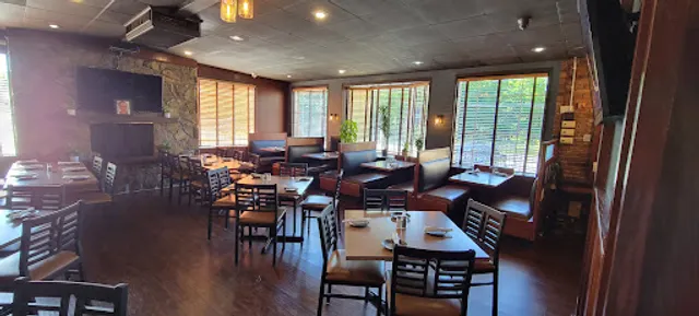 Flavorz Bar and Grill