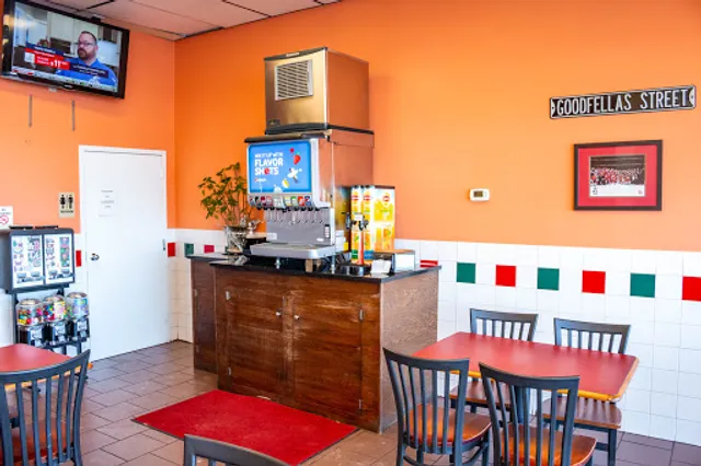 Vini's Pizza and Catering