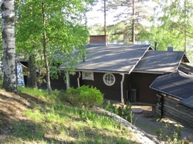 Urkin Piilopirtti, Art and Nature Hotel