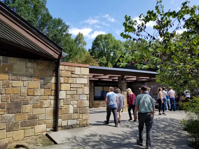 Sugarlands Visitor Center Comfort Station