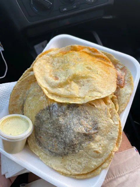 Gorditas de Canasta "El Loro"