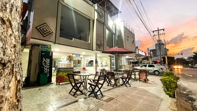 Hotel & Restaurante Oasis