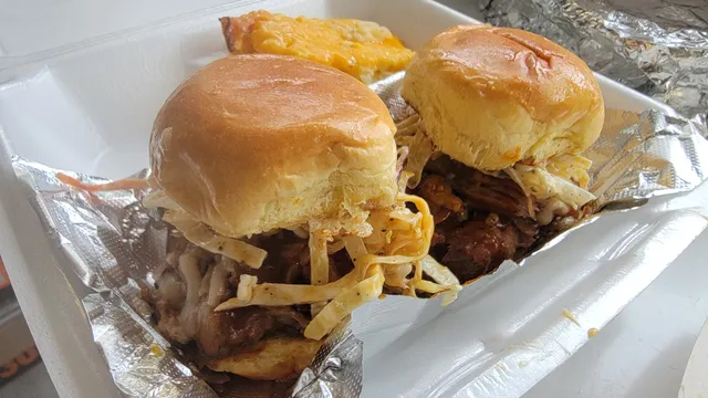 Beachy Queen Kitchen