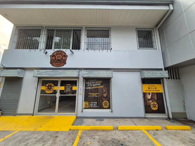 Oso Grande Axe Throwing