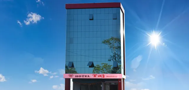 Hotel Taj Holiday