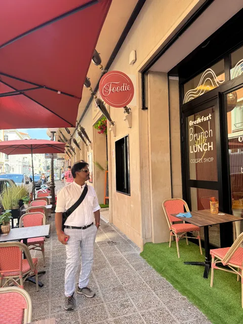 Foodie Nice, Brunch & Coffee Shop