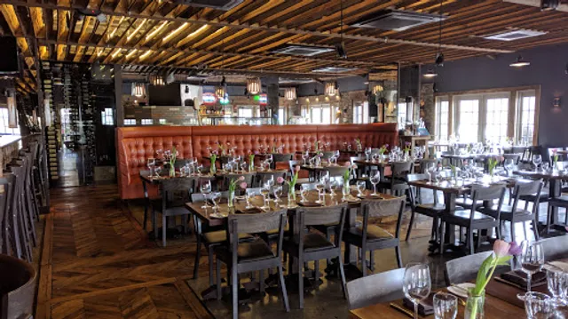 RiverMarket Bar and Kitchen