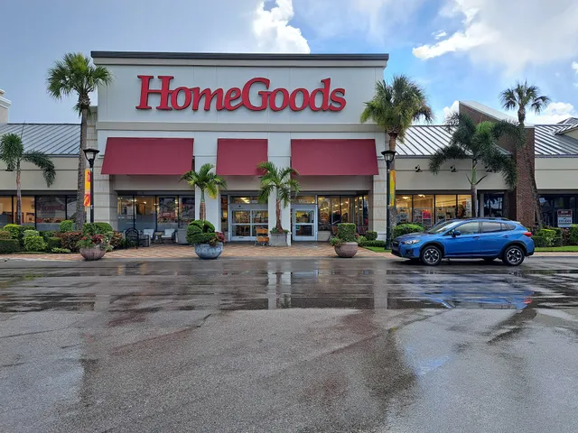 Shoppes at University Center