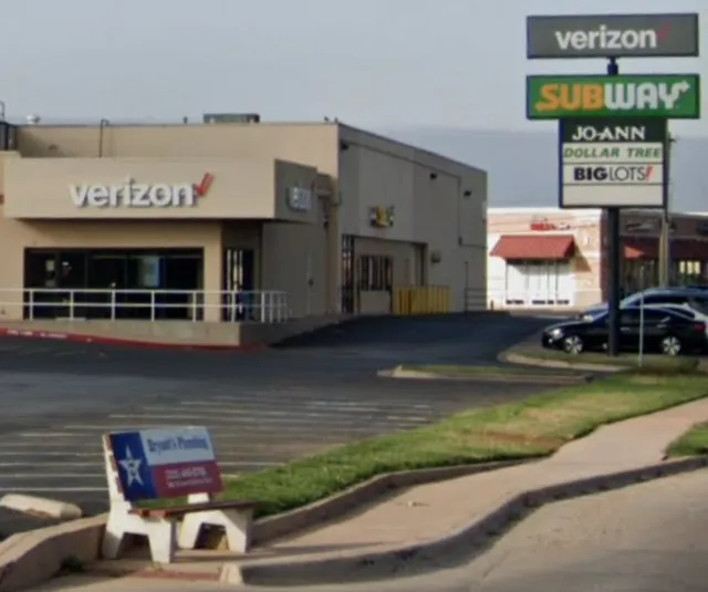 Park Central - Shopping Center