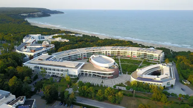 Хотелски комплекс „Лонгоз“