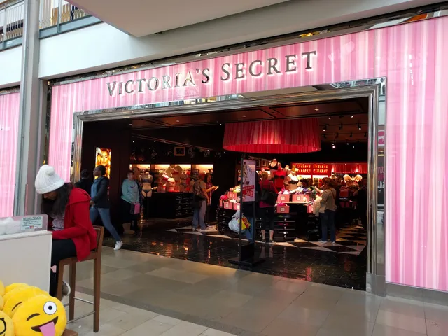 Victoria's Secret & PINK