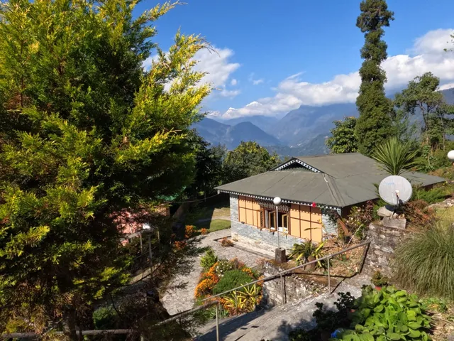 Lamthang Retreat