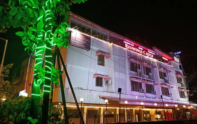 HOTEL REDWINGS CASTLE