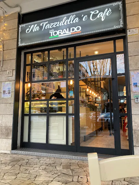 'Na Tazzulella 'e cafè