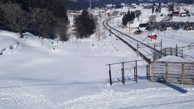 石打丸山 チロルサイン