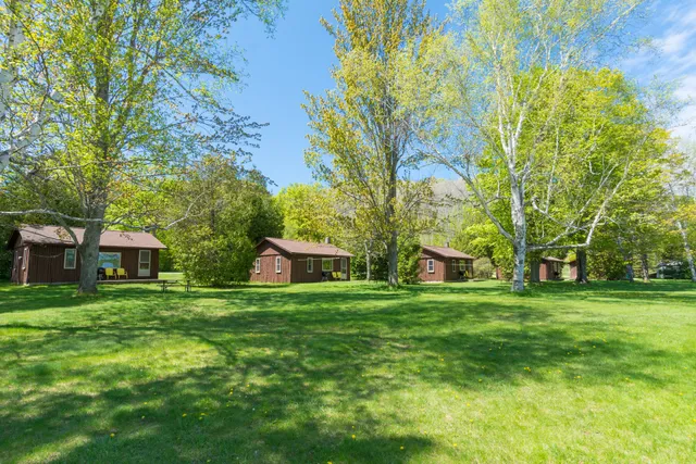 Fisher's Lakeside Cottages