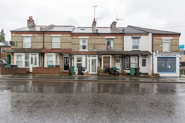 Watford General Suites