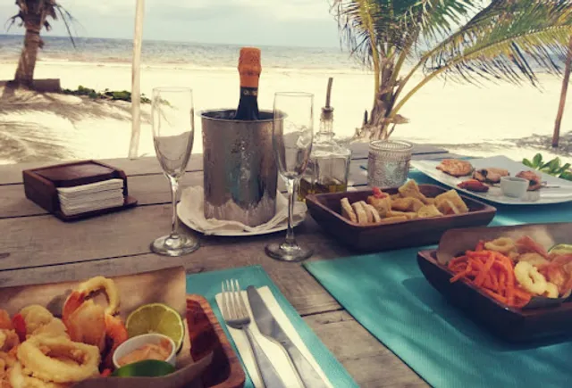 Almaplena Beach Club