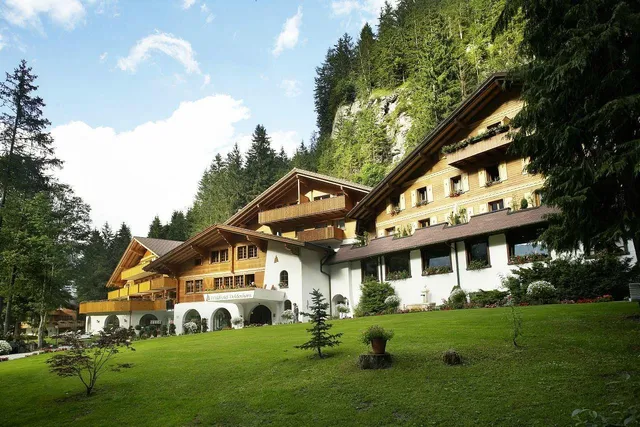 Waldhotel Doldenhorn