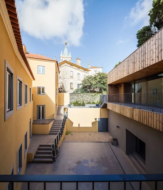 Moon Hill Hostel by Joivy