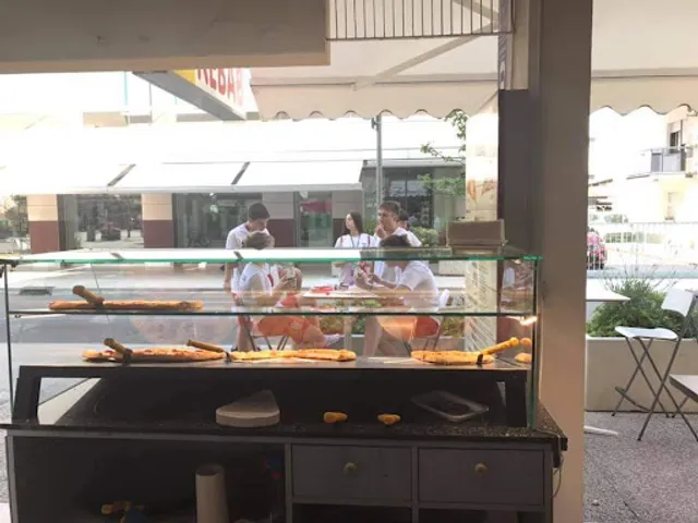 PETRA PIZZA & KEBAB FOOD