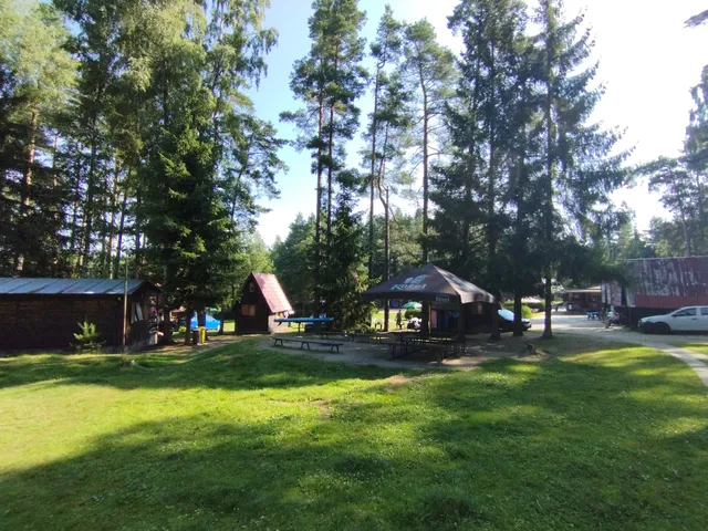 chatová osada Leština