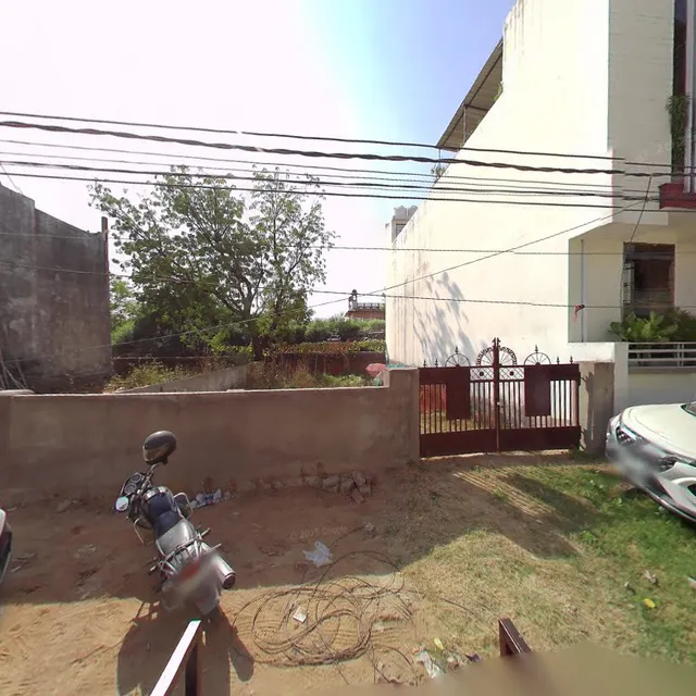 OYO Home 22635 Modern Villa 3BHK