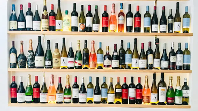 WINE CLUB RESTAURANTE & WINE BAR