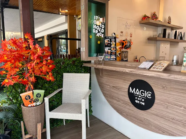 Magic Cafe ชะอำ