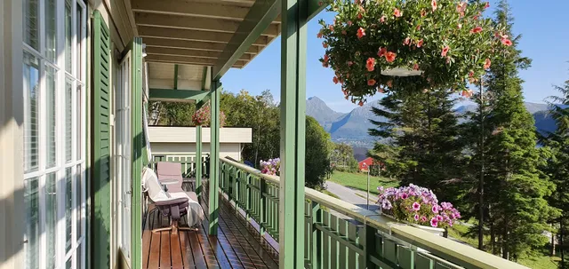 House With Lake View