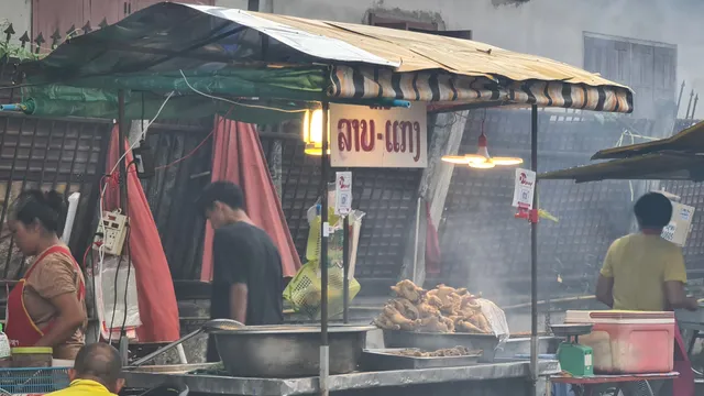 Ban Anou Night Market