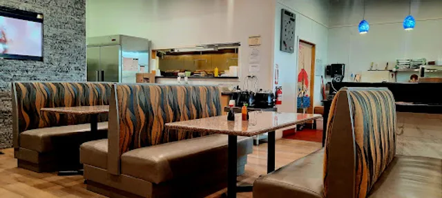 MOMIJI JAPANESE & CHINESE RESTAURANT