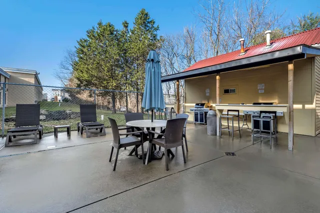 Comfort Inn & Suites Triadelphia - Wheeling