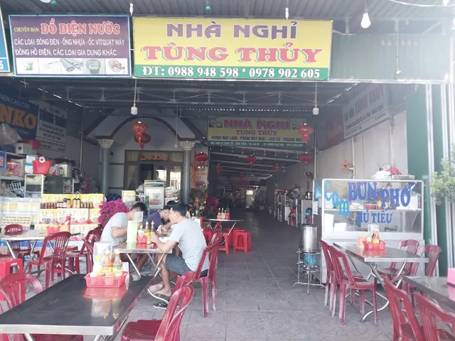 Nhà Nghỉ Tùng Thuỷ Dinh Thầy Thím - Tùng Thủy Homestay