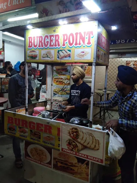 HANGOUT BURGER POINT